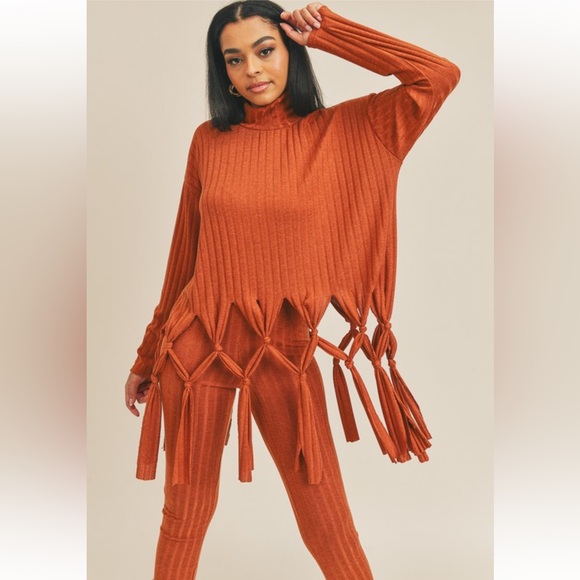 Fabulous Boho Two Piece Fringe Top Set - Picture 6 of 7